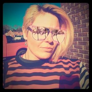 Meet your Posher, Allison